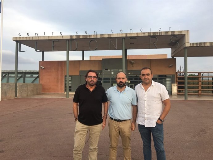 Camil Ros (CC.OO.), Marcel Mauri (Òmnium) i Javier Pacheco (UGT)