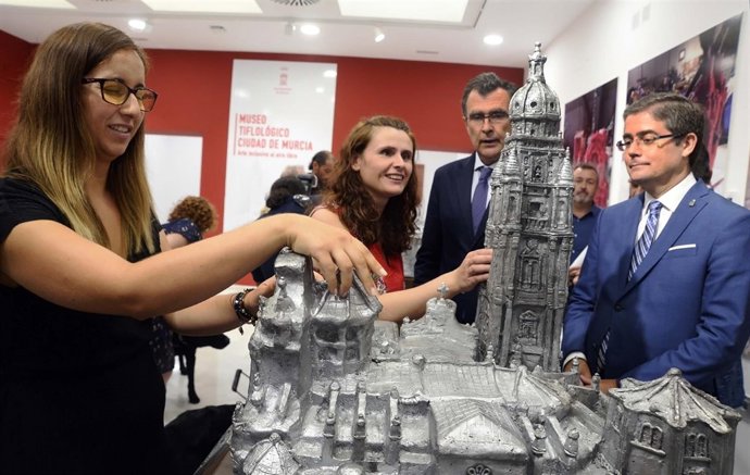 Imagen de la inauguración de 'Nuestro patrimonio en tus manos'