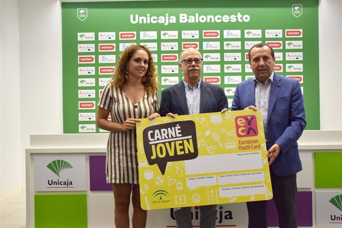 Nota De Prensa Y Fotografía Carné Joven Iaj Y Unicaja Baloncesto