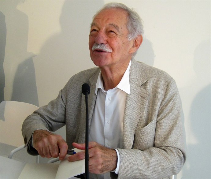 L'escriptor Eduardo Mendoza                               
