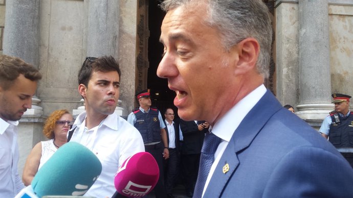 Urkullu davant la Generalitat el 2017