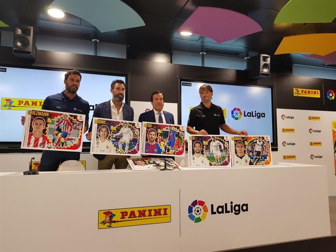 Kiko, Fernando Sanz y Morientes en un acto de Panini en LaLiga