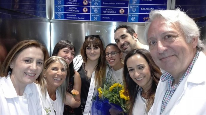 Rozalén visita el Hospital Clínico Universitario 4-9-2018