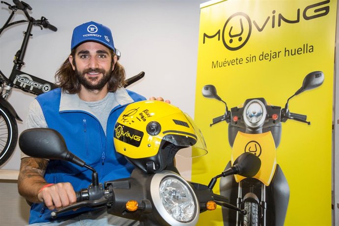 Ricky Rubio en un evento con Torrot