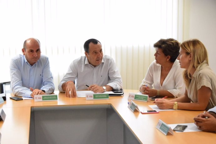 Ruiz Espejo y Conejo en una reunión del PSOE 