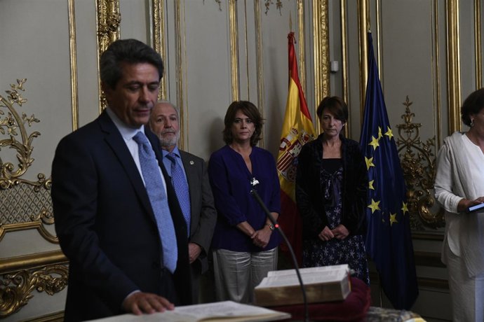 La ministra de Justicia, Dolores Delgado, preside el acto de toma de posesión de