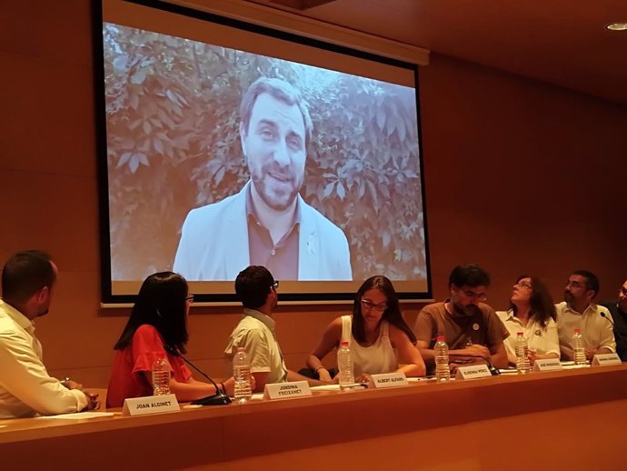 Toni Comín participa en el acto 'Sociaistes per la República' por vídeo