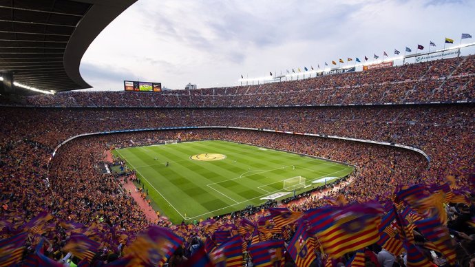El Camp Nou, estadio del FC Barcelona, en día de partido