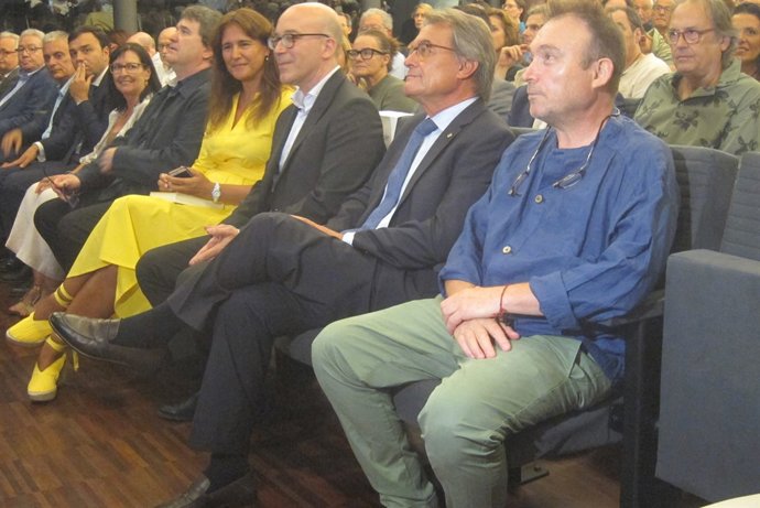 La consellera L.Borràs, O.Solé, A.Mas i M.Barceló
