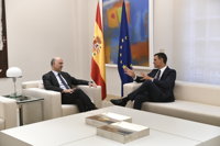 Sánchez, tras su reunión con Moscovici: "El Gobierno asume la exigencia de reducir desequilibrios fiscales"