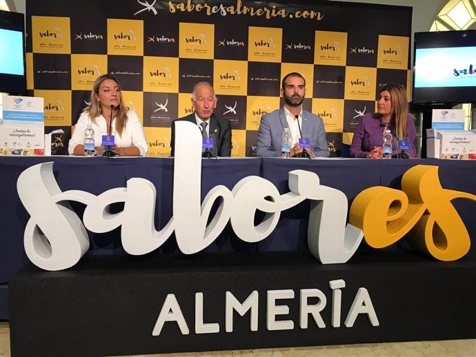 Gabriel Amat y Ramón Fernández-Pacheco han firmado un convenio de colaboración.