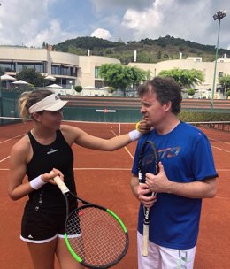 La tenista Paula Badosa con su entrenador, Xavier Budó