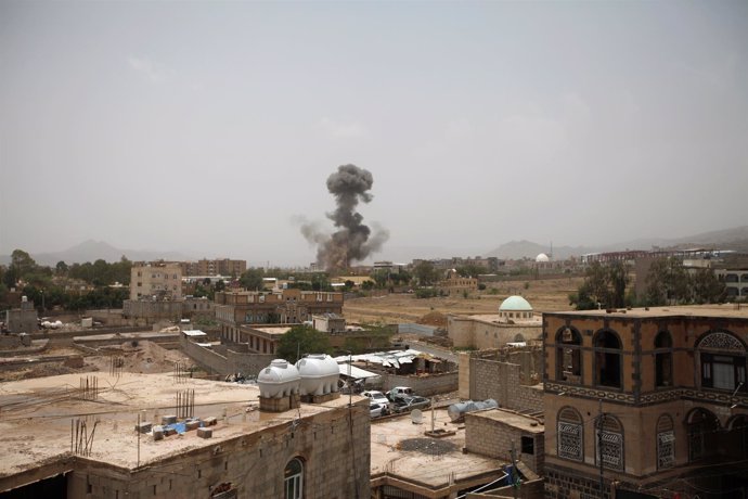 Bombardeo en Saná