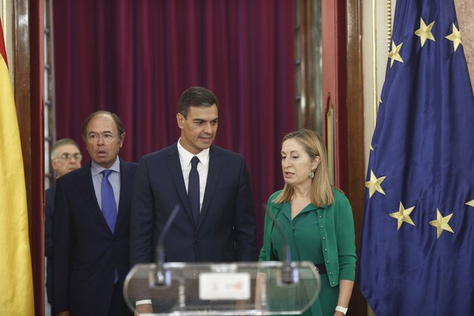 ARXIVO / El president, Pedro Sánchez, i la presidenta del Congrés