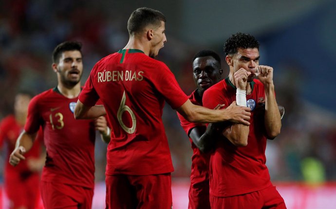 Pepe celebra 100 partidos con Portugal con el empate ante Croacia