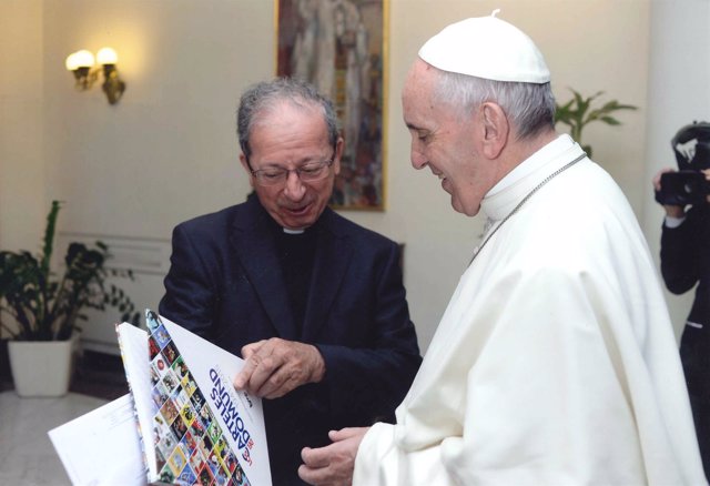 Anastasio Gil García con el Papa Francisco