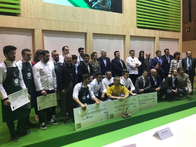 Foto de familia del premio internacional de cocina 2018. 