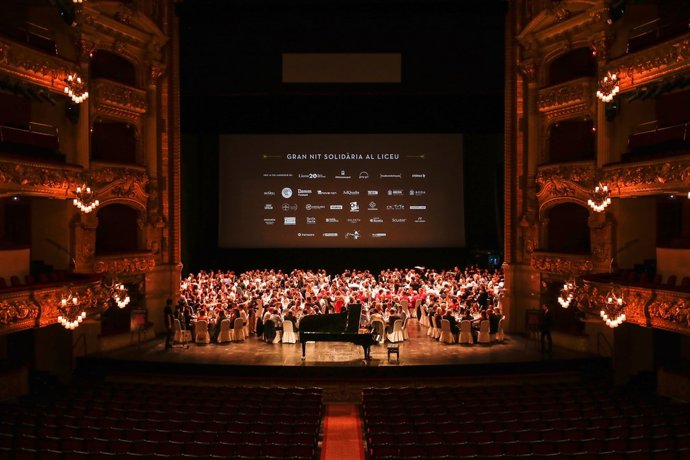 Gran Nit Solidària al Liceu