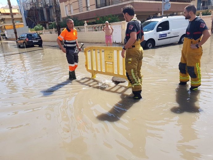 Calles inundadas en Santa Pola