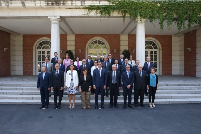 Pedro Sánchez preside la reunión del Patronato de la Fundación Carolina