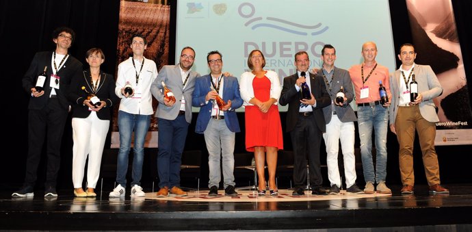 Homenaje a los sumilleres en el Congreso Internacional Duero Wine