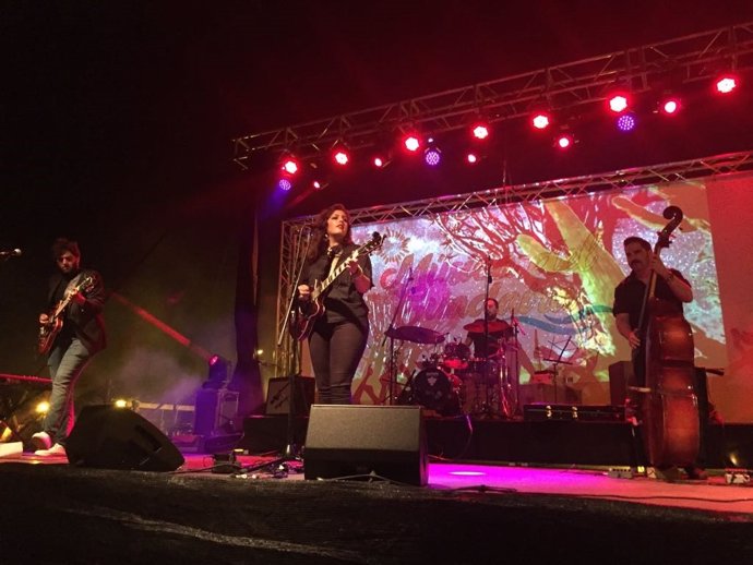 Jóvenes de Alcalá de Guadaíra en concierto