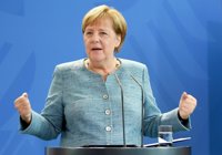Merkel anima a macedonios a apoyar el acuerdo con Grecia para cambiar su nombre a Macedonia del Norte