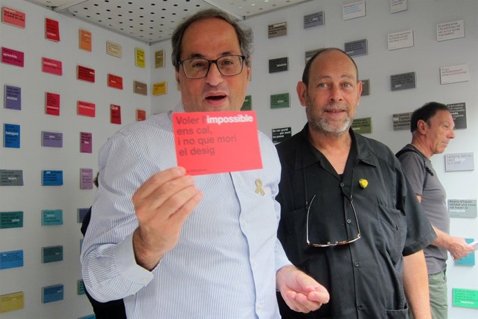 Torra visita la Setmana del Llibre en Català