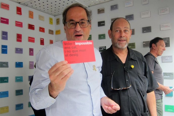 Torra visita la Setmana del Llibre en Català