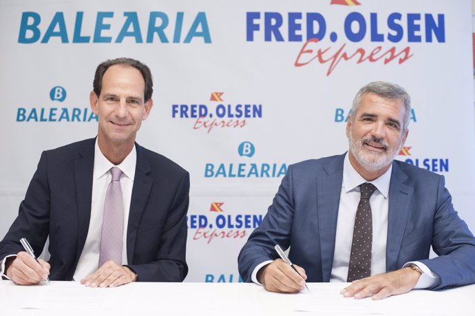 Firma de acuerdo entre Fred. Olsen Express y Baleària