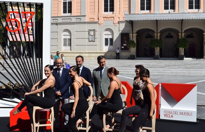 Imágenes de la presentación de la 57 edición de la Feria del Mueble de Yecla