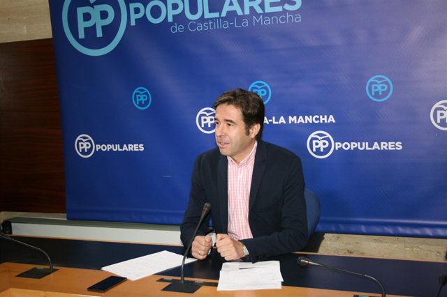 Gpp Clm (Cortes De Voz Y Fotografía) Rueda De Prensa De Lorenzo Robisco