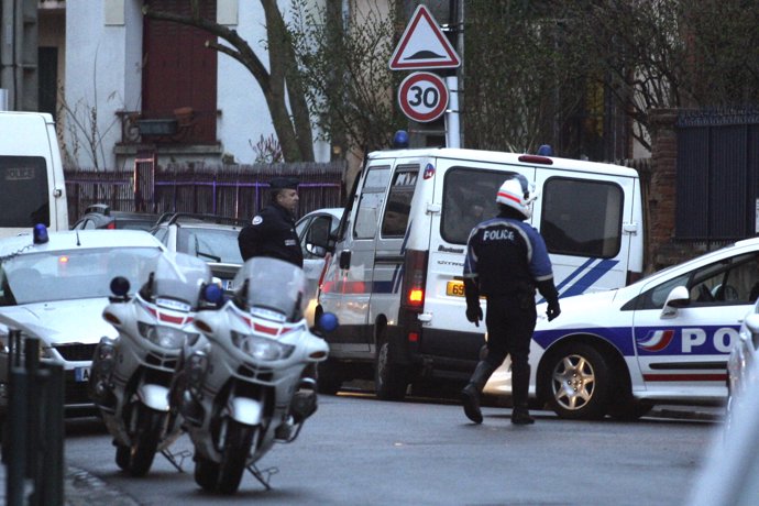 Policía Francesa En Toulouse