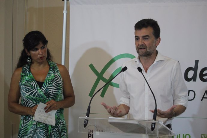 Teresa Rodríguez y Antonio Maíllo, en rueda de prensa