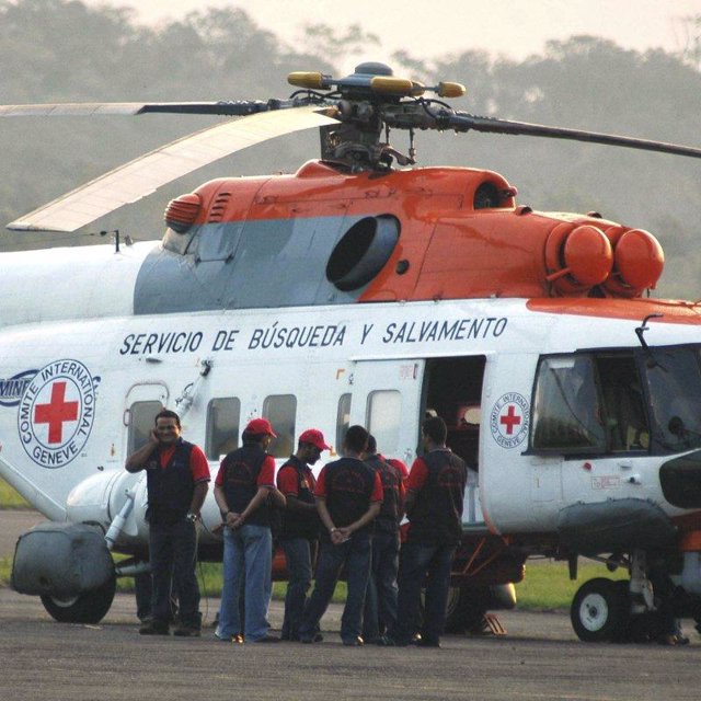 Helicóptero Cruz Roja Venezuela despega a Colombia para rescatar rehenes FARC