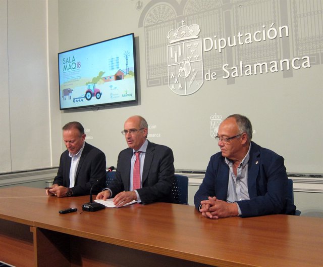 Javier Iglesias (centro) hace balance de 'Salamaq 2018'