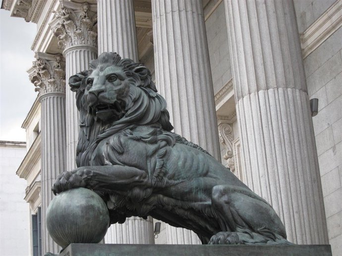 León Del Congreso De Los Diputados