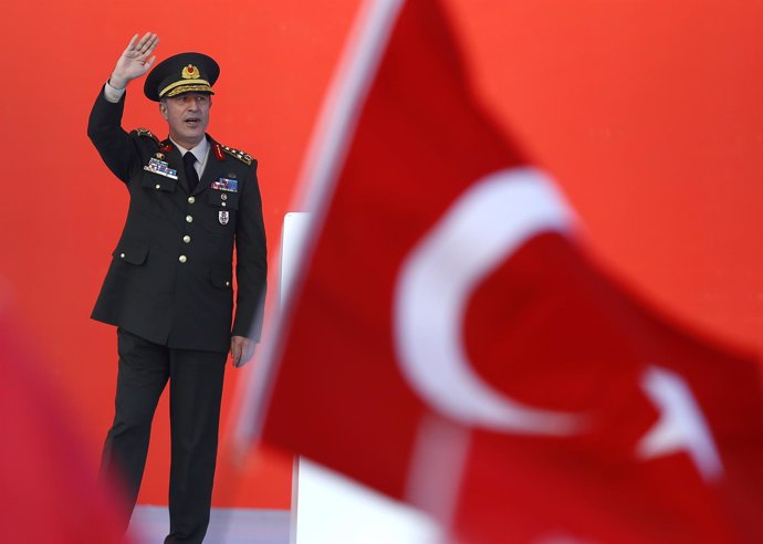 El jefe del Ejército de Turquía, Hulusi Akar, en Estambul, Turquía