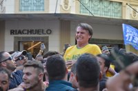 Aumentan los apoyos a Bolsonaro en Brasil tras ser apuñalado