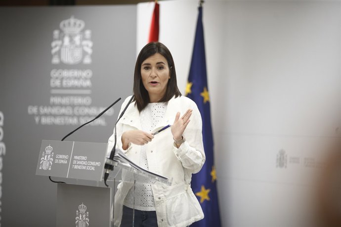 Roda de premsa de la ministra de Sanitat per donar explicacions sobre el seu màs