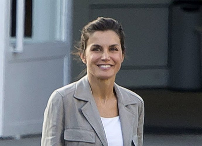  La Reina Letizia Sin Maquillar En El Colegio