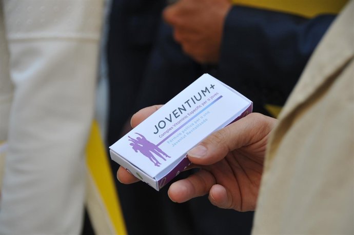 Acto del Consell de la Joventut en las puertas de Les Corts