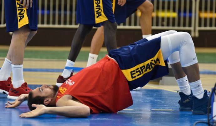 Pablo Aguilar entrenando con la selección