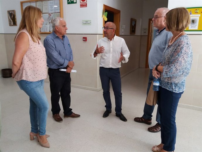 La delegada de Salud de Málaga visita Adipa 
