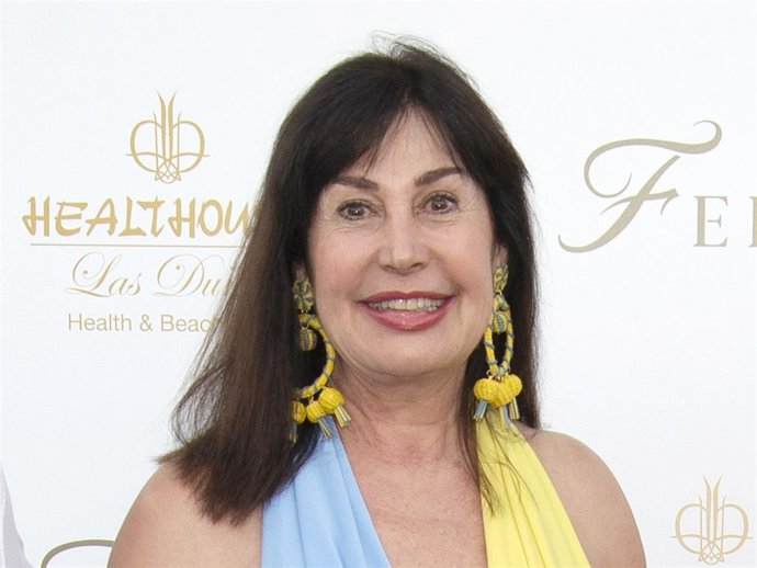 CARMEN MARTÍNEZ-BORDIÚ