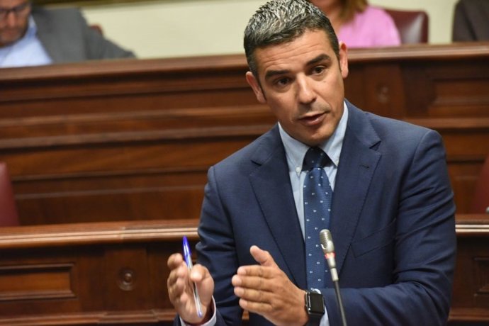 El consejero canario de Agricultura, Ganadería, Pesca y Aguas, Narvay Quintero