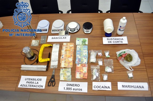 Dos detenidos y un punto de venta de droga desmantelado en Ibiza