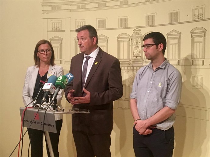 El pte.De la AMI J.M.Cervera y los viceptes.A.Moreno y E.Calvo