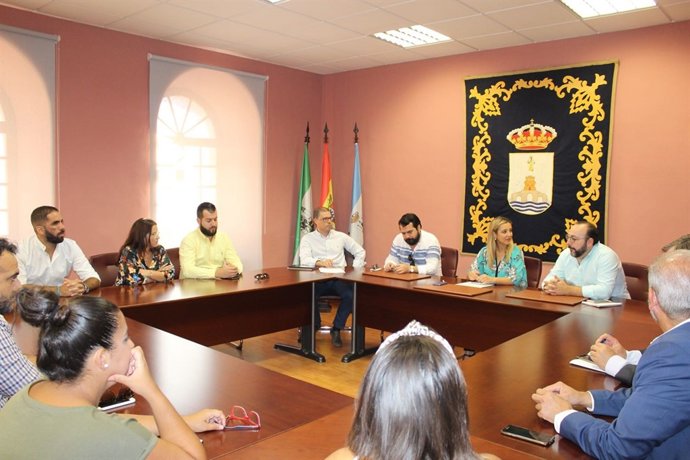 La alcaldesa de Alcalá se reúne con la Asociación de Hosteleros