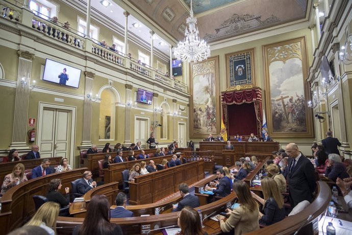 Pleno del Parlamento de Canarias